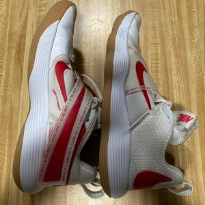 NIKE HYPERSET SHOES SIZE 11.5